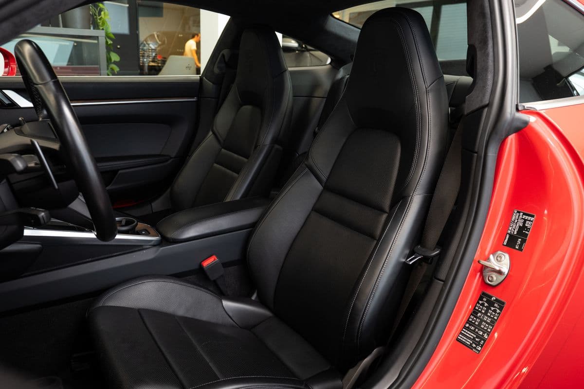 2019 Porsche 911 - 7