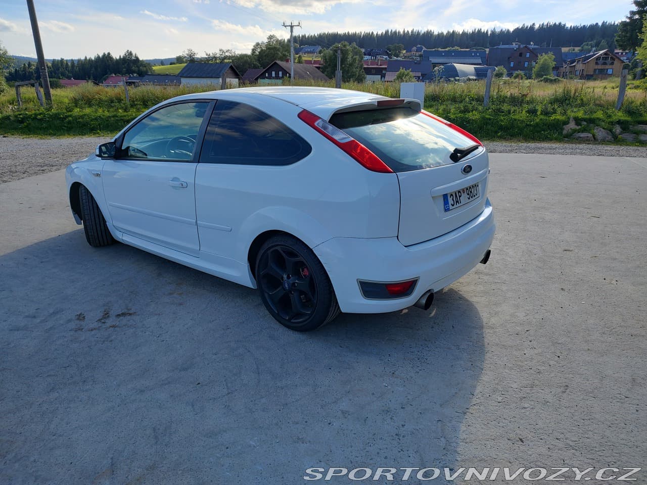 2007 Ford FOCUS - 3