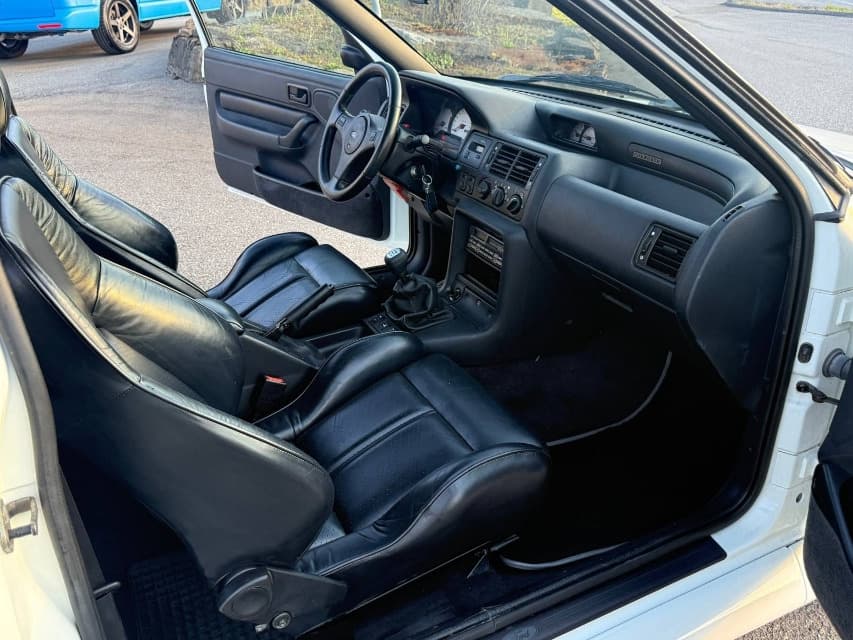 1992 Ford ESCORT - 12