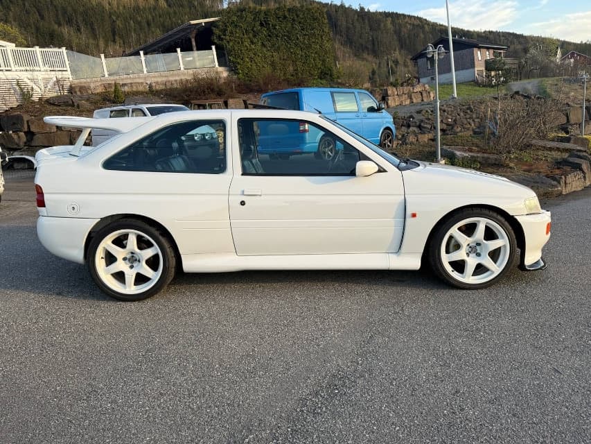 1992 Ford ESCORT - 4