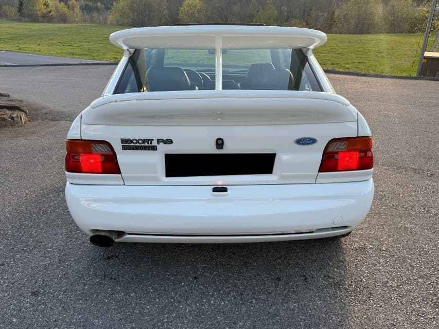 1992 Ford ESCORT - 9