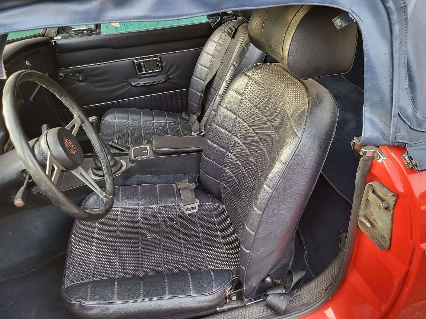 1973 MG MGB - 12