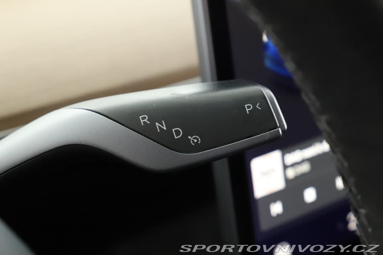 2021 Tesla MODEL Y - 10
