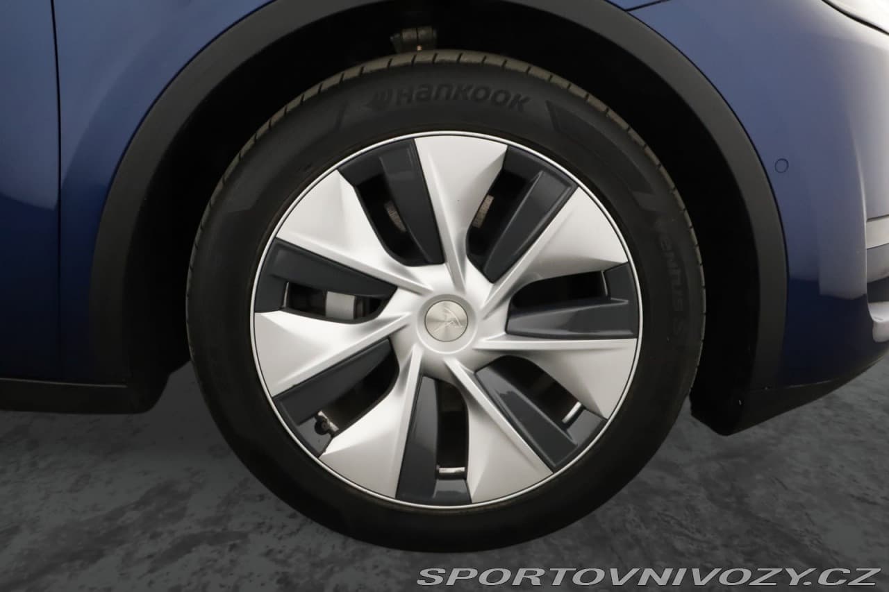 2021 Tesla MODEL Y - 12