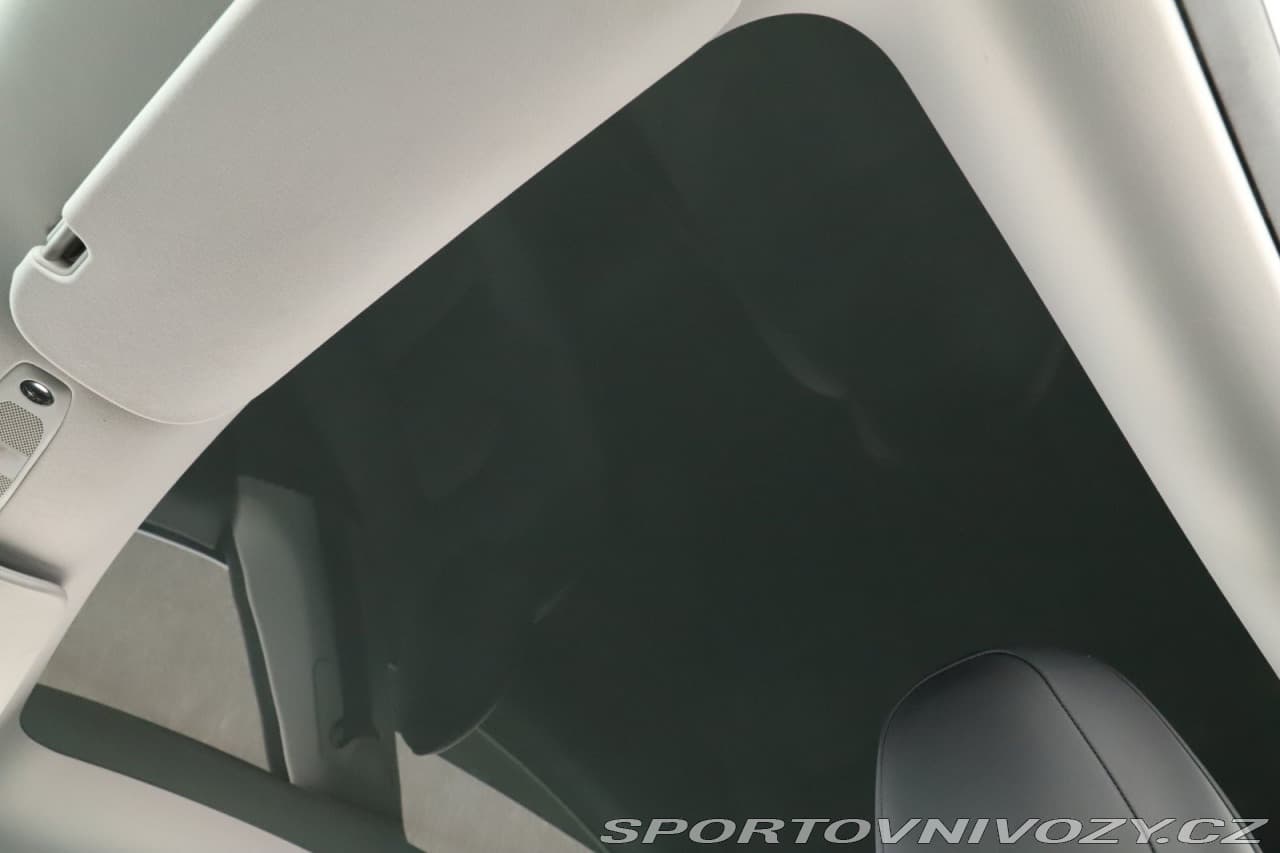 2021 Tesla MODEL Y - 13