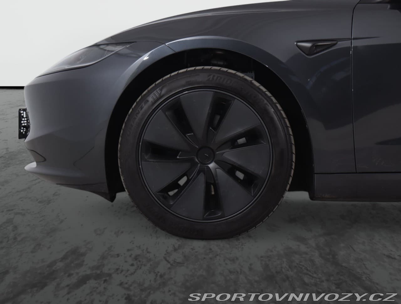 2025 Tesla MODEL 3 - 15