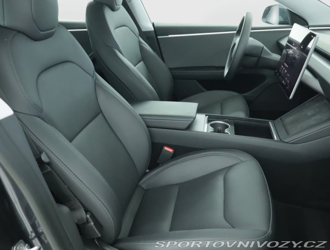 2025 Tesla MODEL 3 - 9