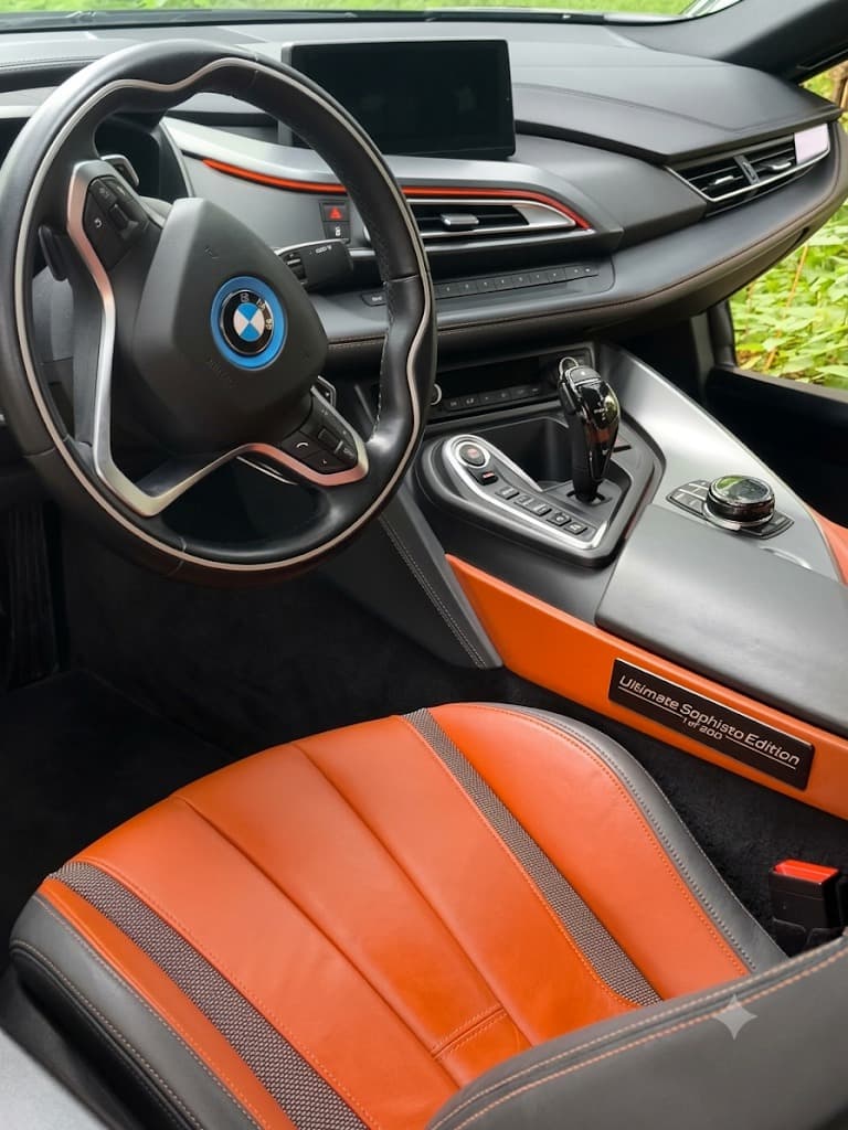 2019 BMW i8 - 12