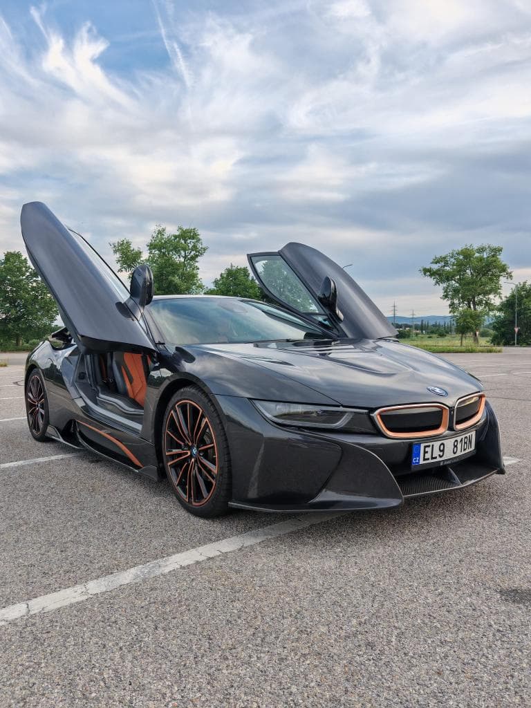 2019 BMW i8 - 3