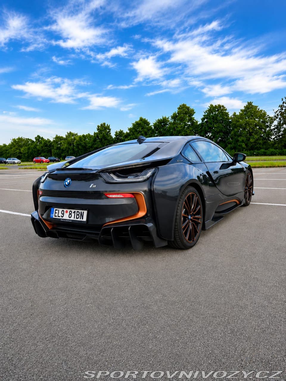 2019 BMW i8 - 4