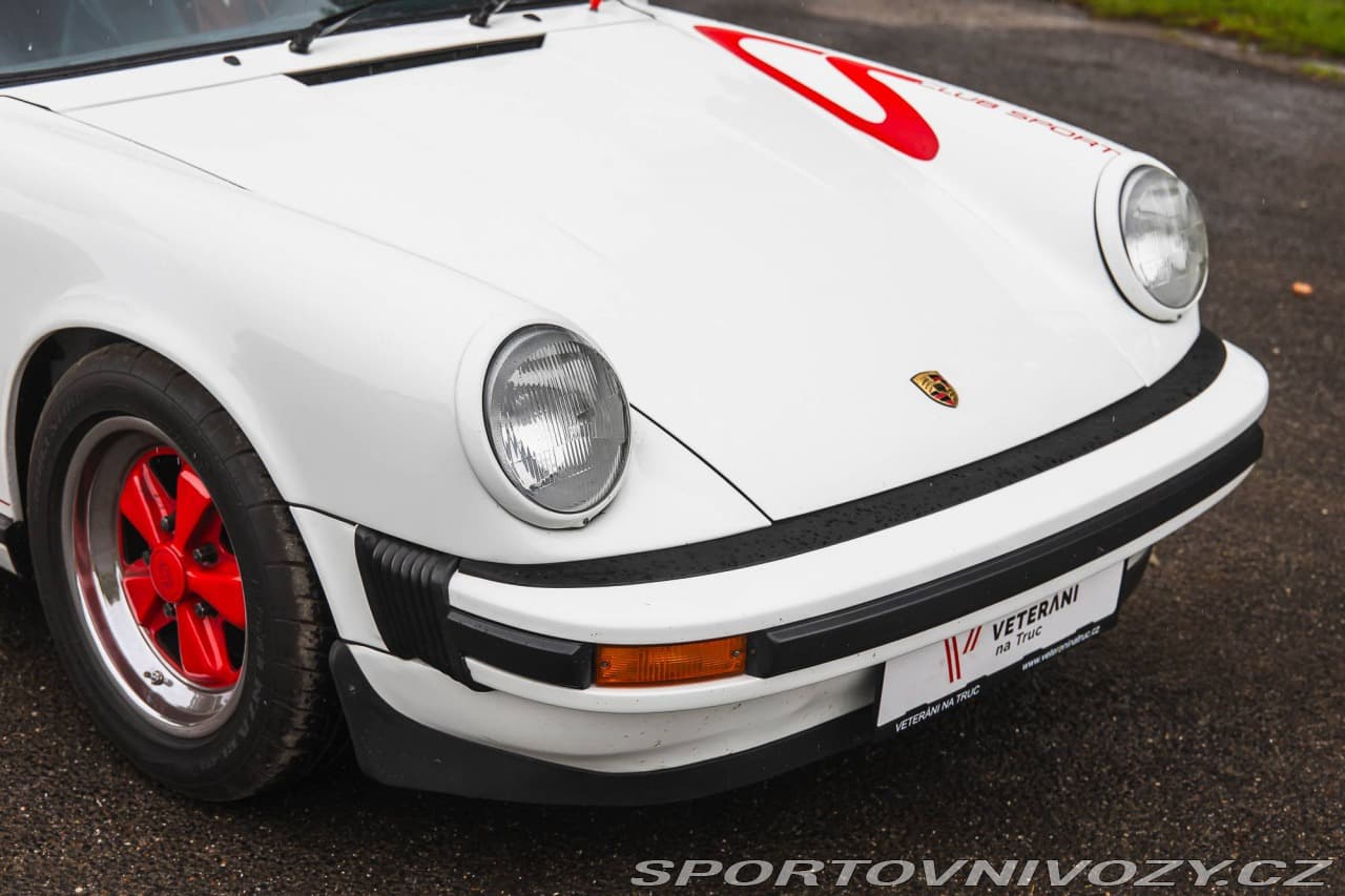 1987 Porsche 911 - 12