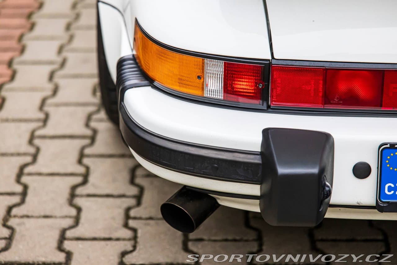 1987 Porsche 911 - 15