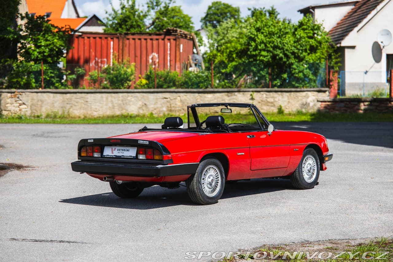 1986 Alfa Romeo SPIDER - 11