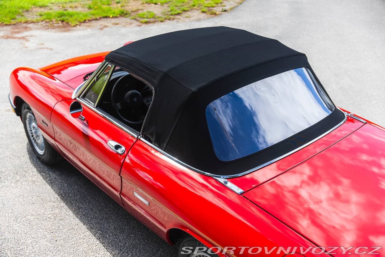 1986 Alfa Romeo SPIDER - 12
