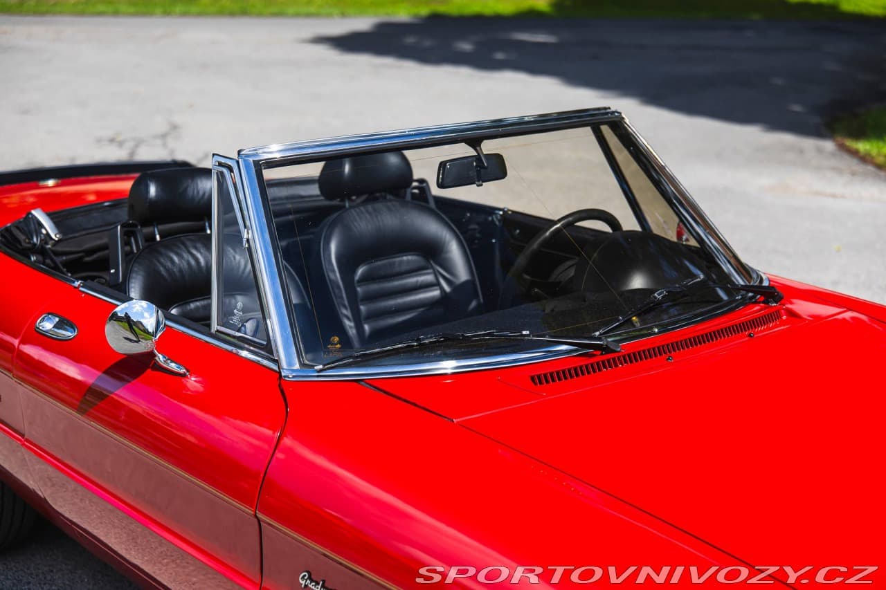 1986 Alfa Romeo SPIDER - 19