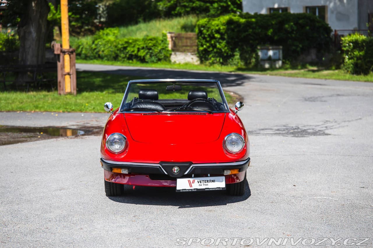 1986 Alfa Romeo SPIDER - 3