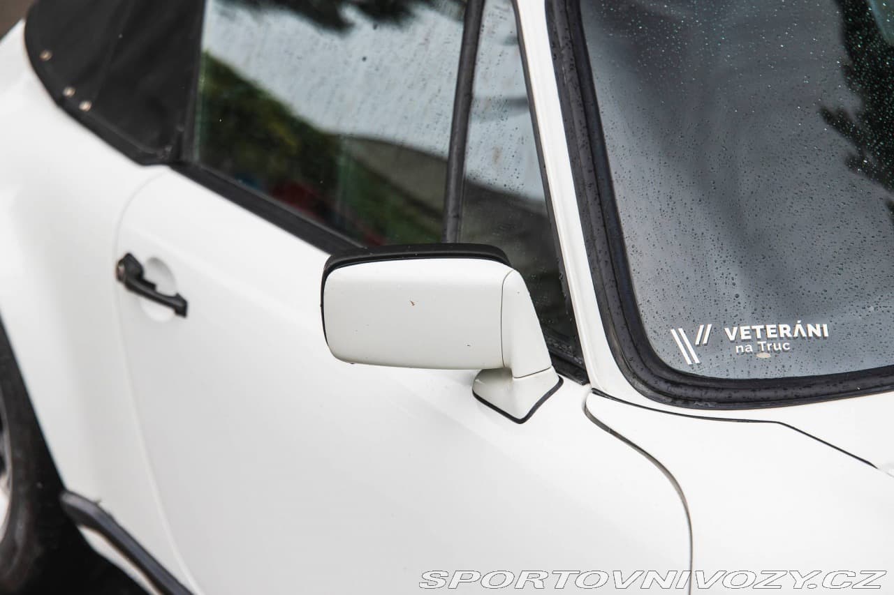 1983 Porsche 911 - 11
