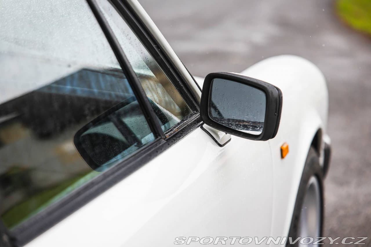 1983 Porsche 911 - 15