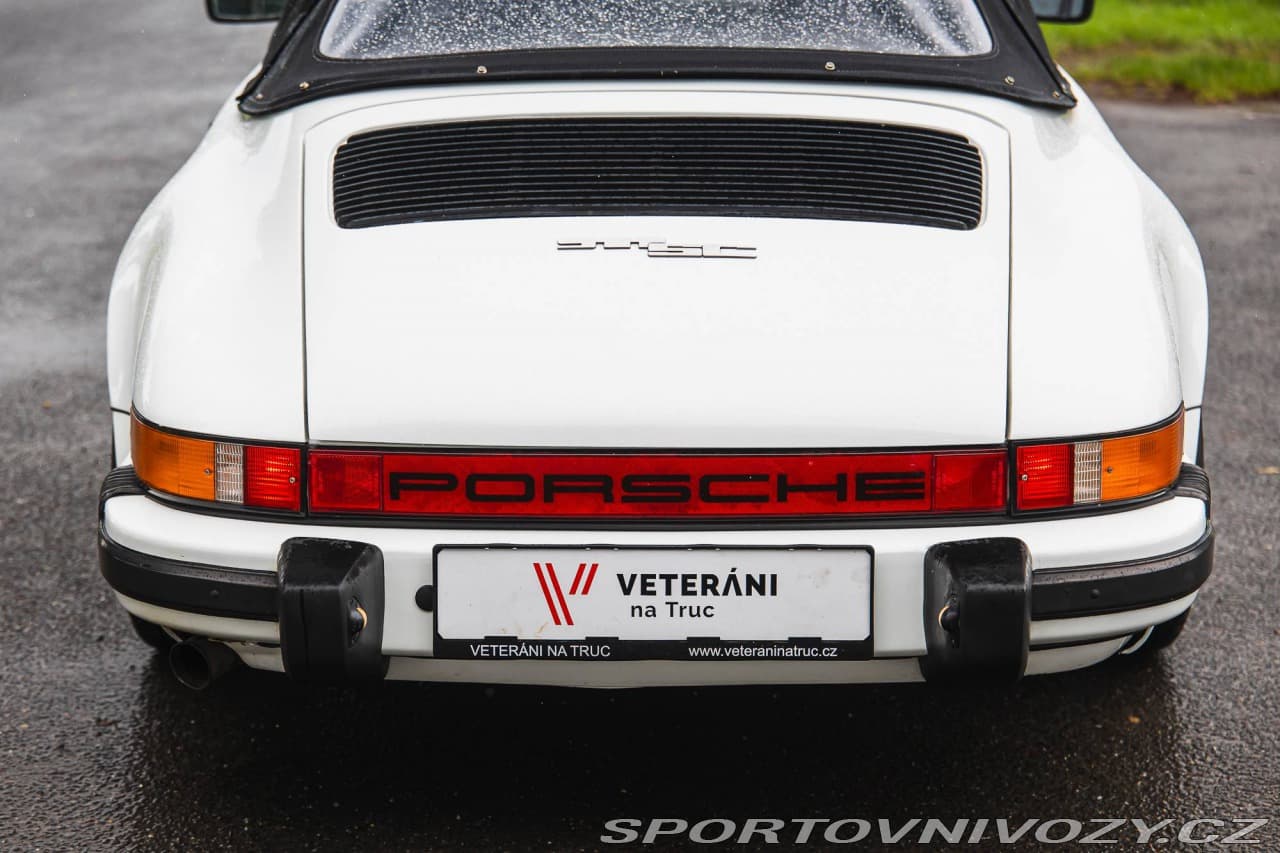 1983 Porsche 911 - 18