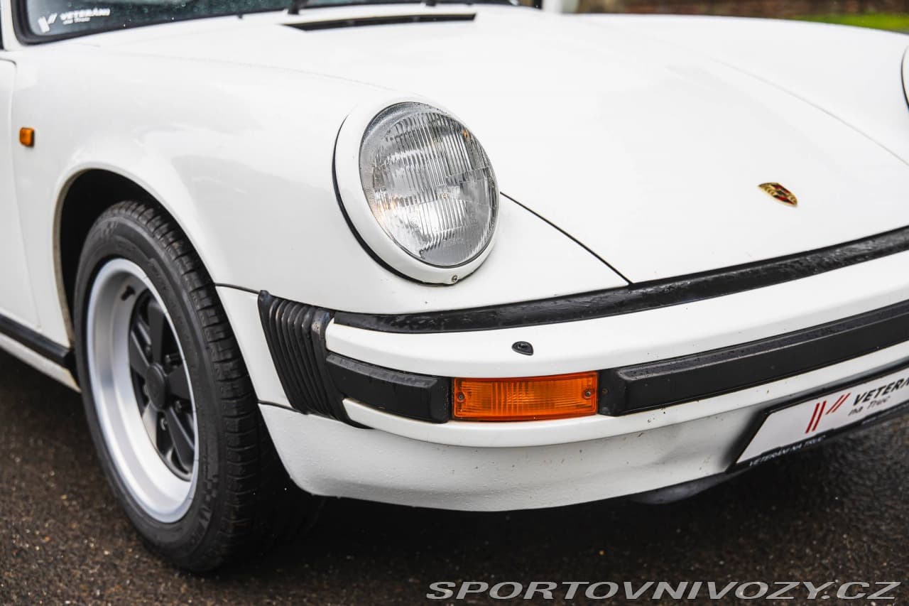 1983 Porsche 911 - 8