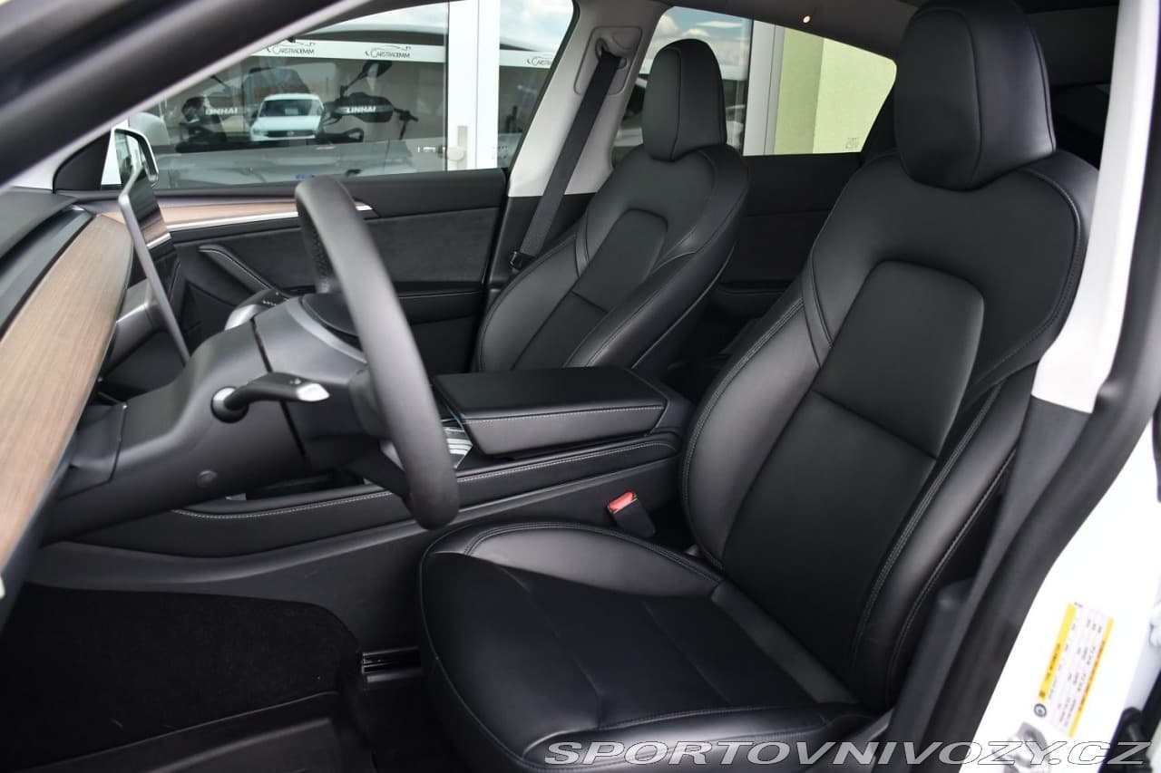 2024 Tesla MODEL Y - 14