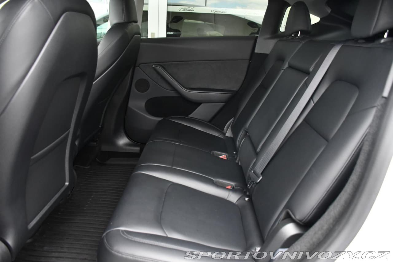 2024 Tesla MODEL Y - 18