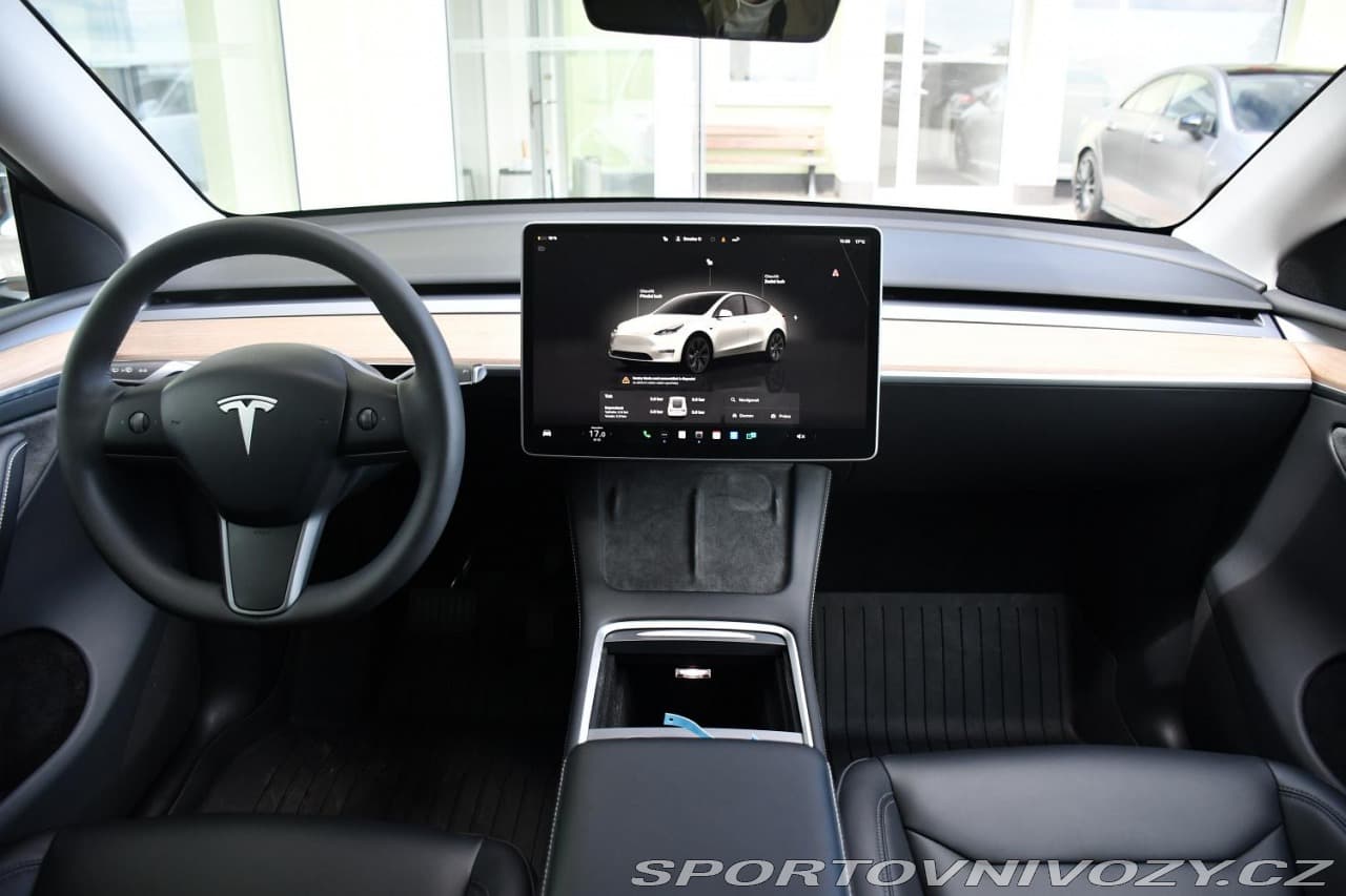 2024 Tesla MODEL Y - 5