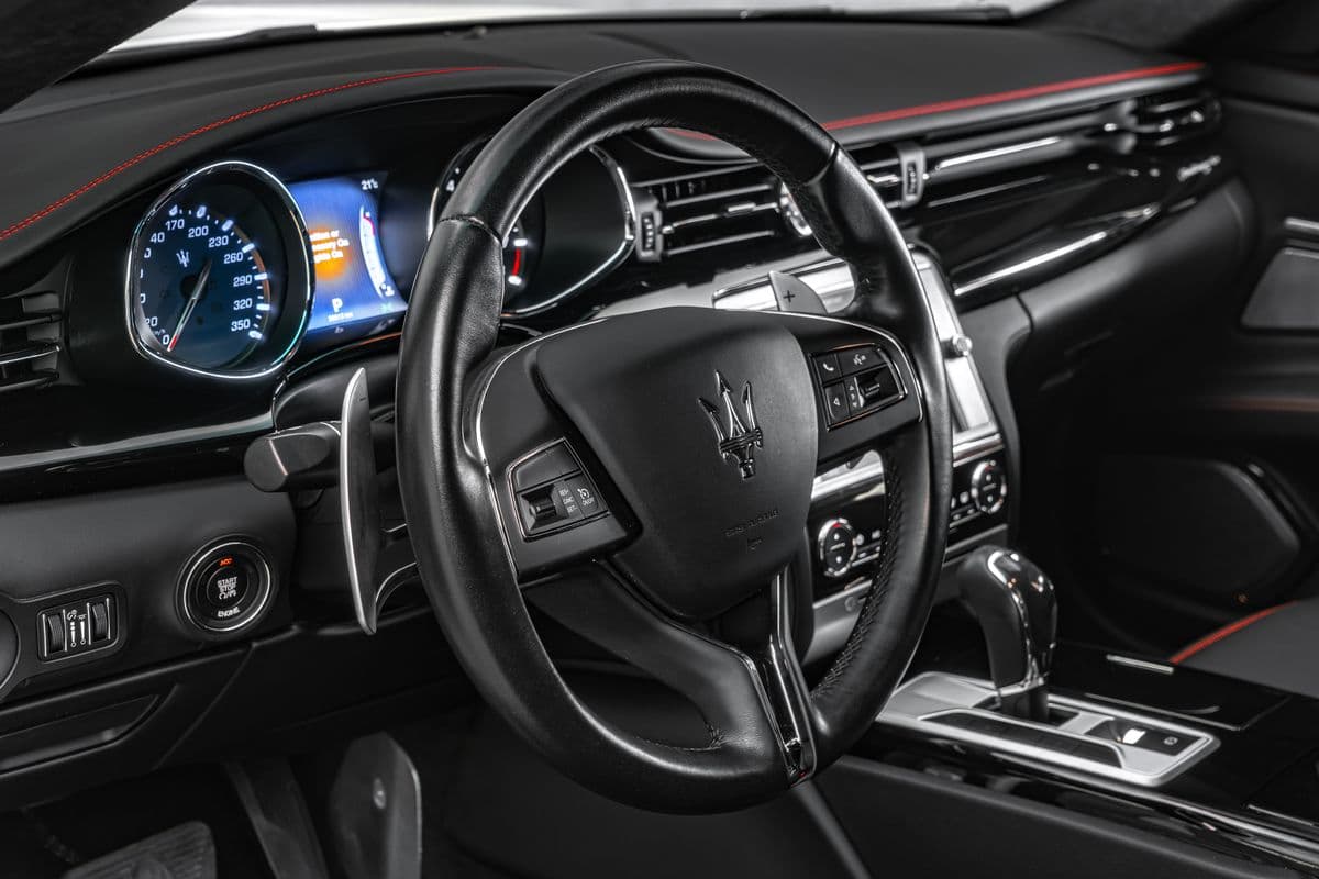2017 Maserati QUATTROPORTE - 31
