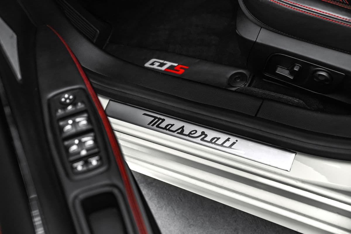 2017 Maserati QUATTROPORTE - 37