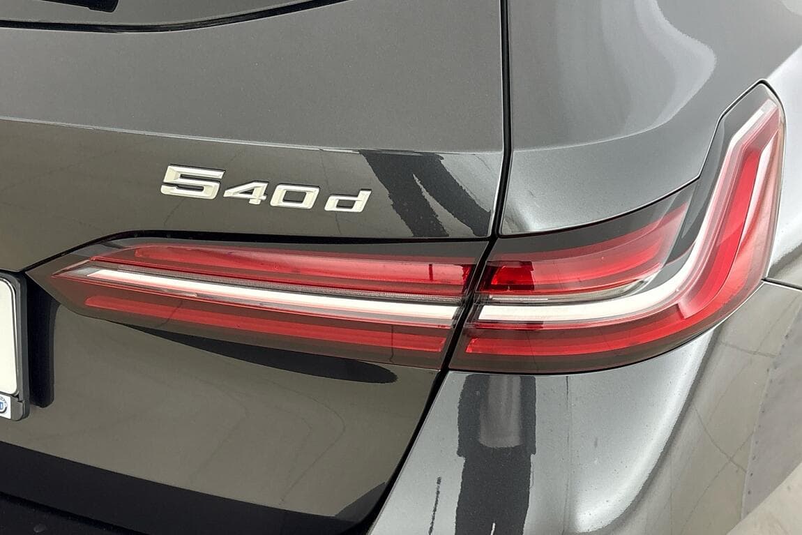 2025 BMW 5-SERIES - 5
