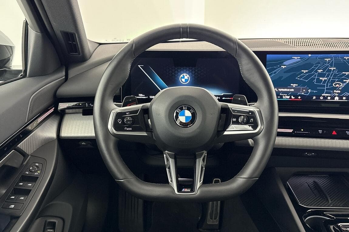 2025 BMW 5-SERIES - 9