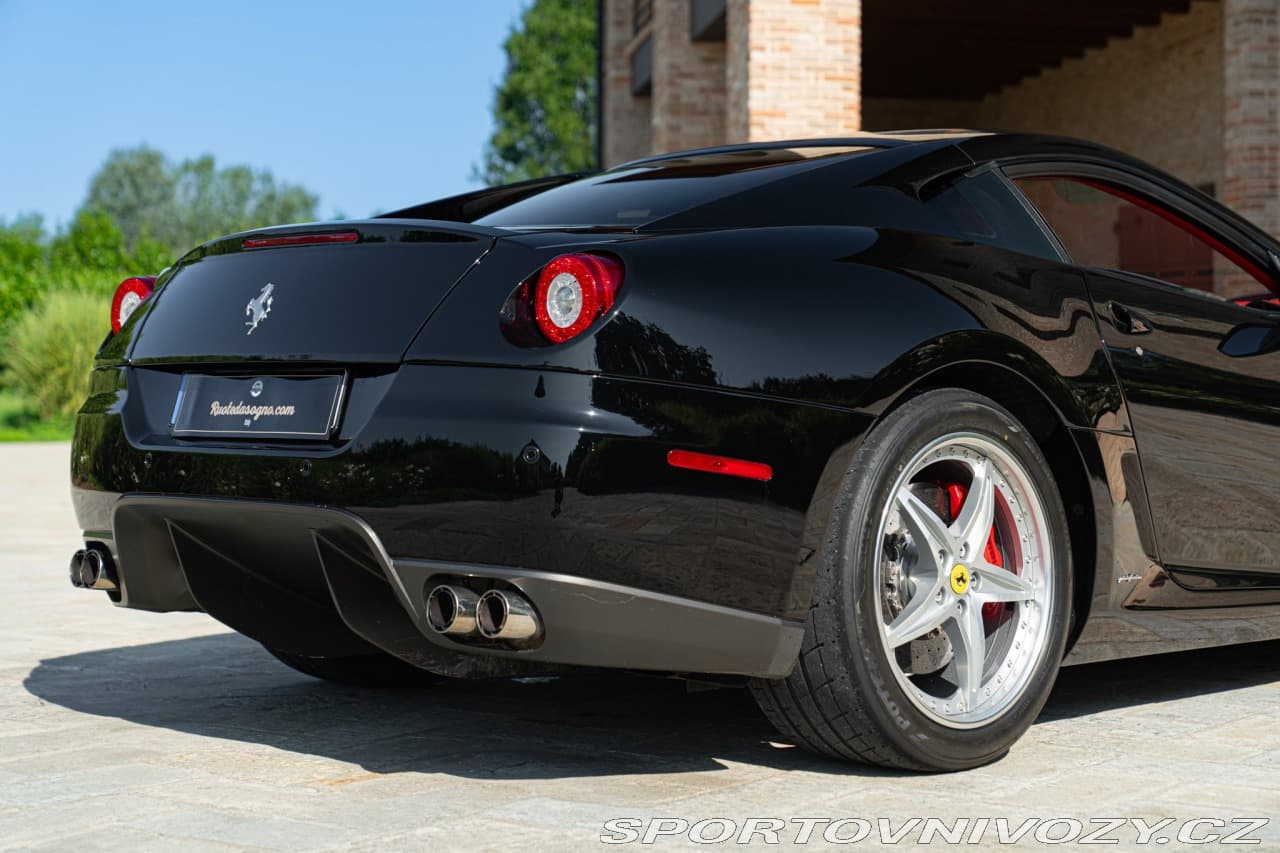 2010 Ferrari 599 - 21