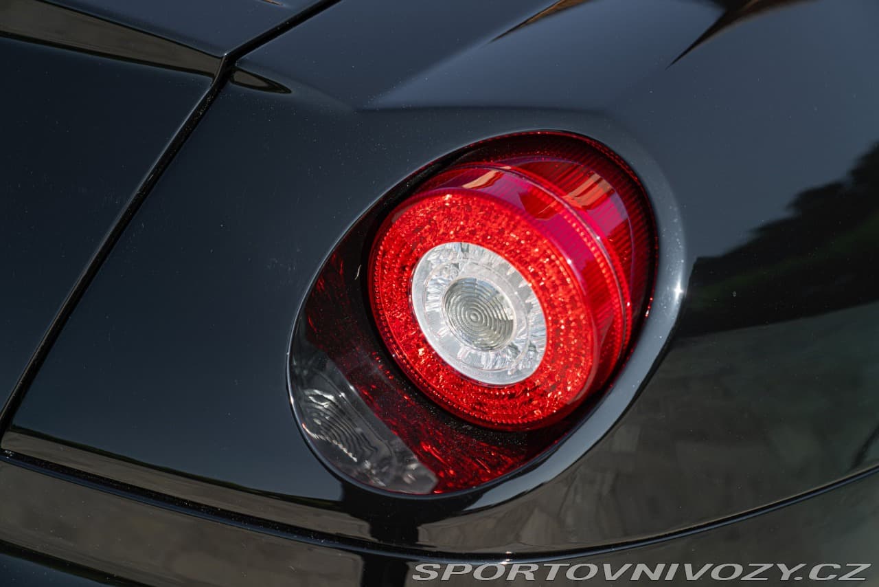 2010 Ferrari 599 - 23