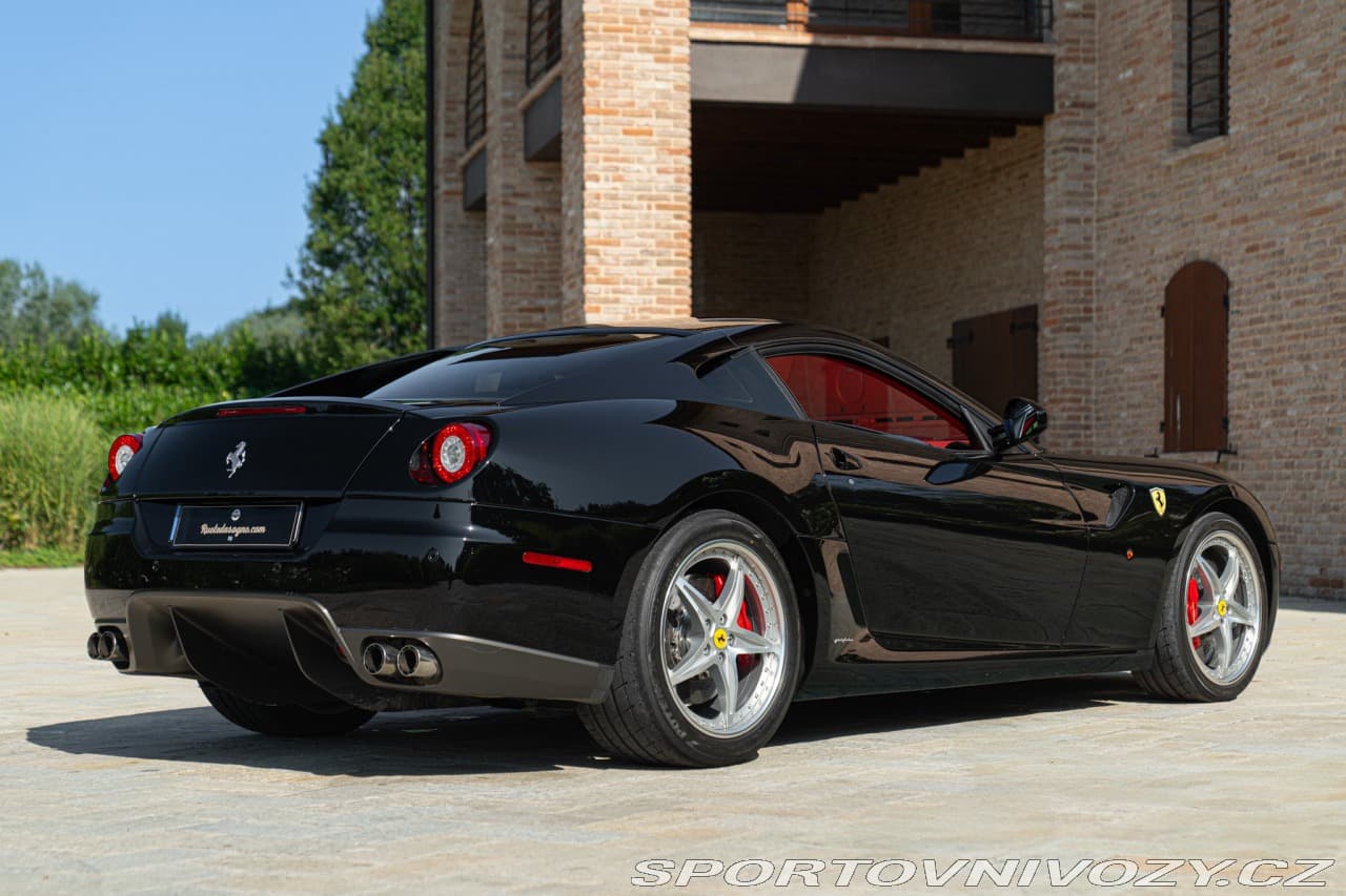 2010 Ferrari 599 - 11