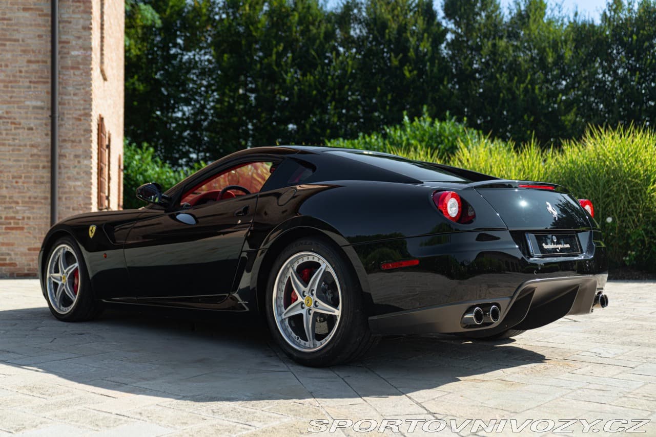 2010 Ferrari 599 - 13