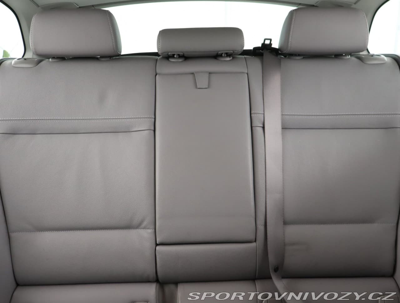 2011 BMW 3-SERIES - 10