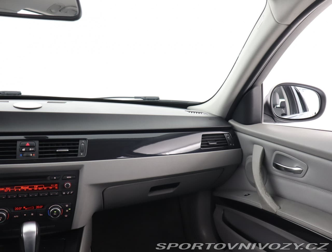 2011 BMW 3-SERIES - 8