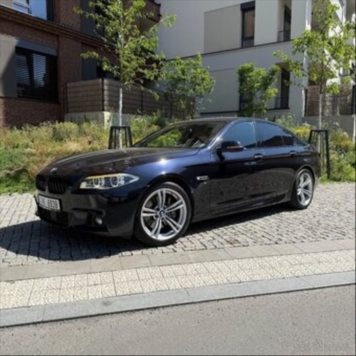 2016 BMW 5-SERIES - 5