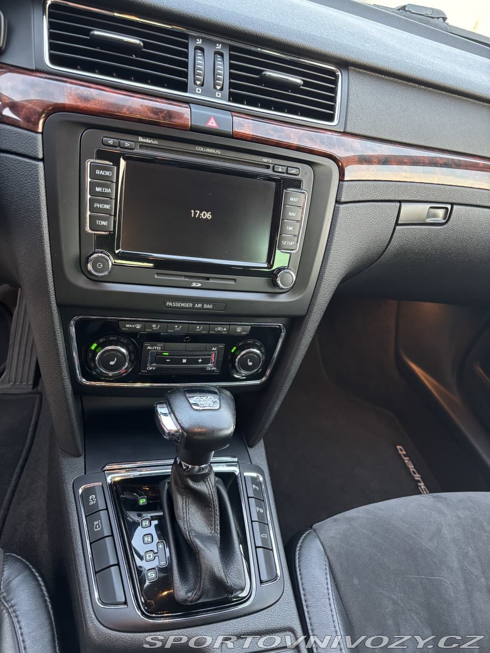 2010 Škoda SUPERB - 25