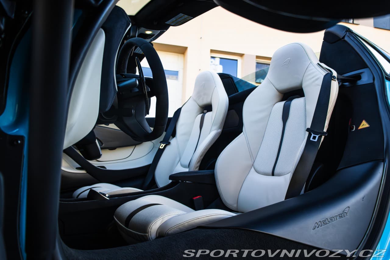 2018 McLaren 570S - 23