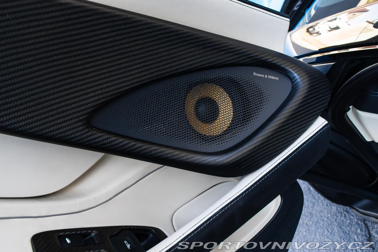 2018 McLaren 570S - 17