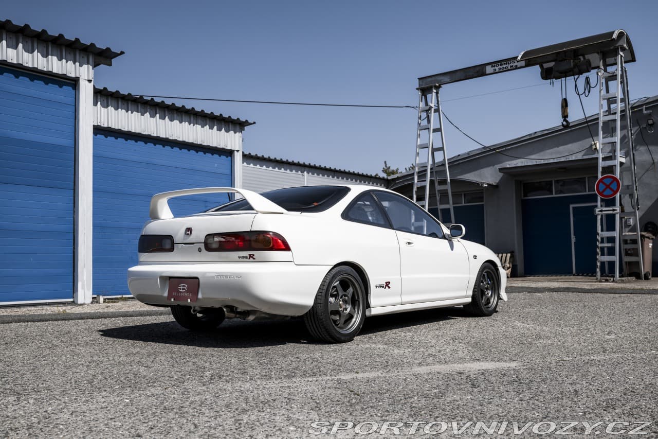 1996 Honda INTEGRA - 8