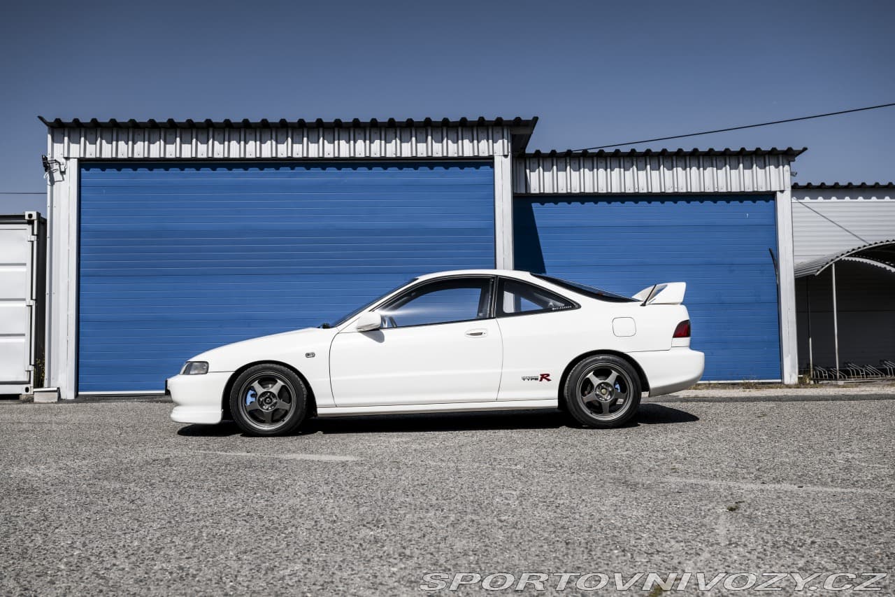 1996 Honda INTEGRA - 9