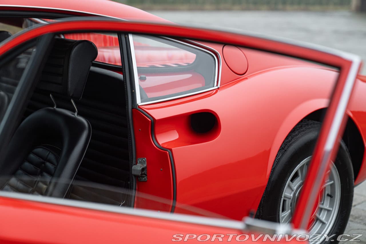 1971 Ferrari DINO - 43