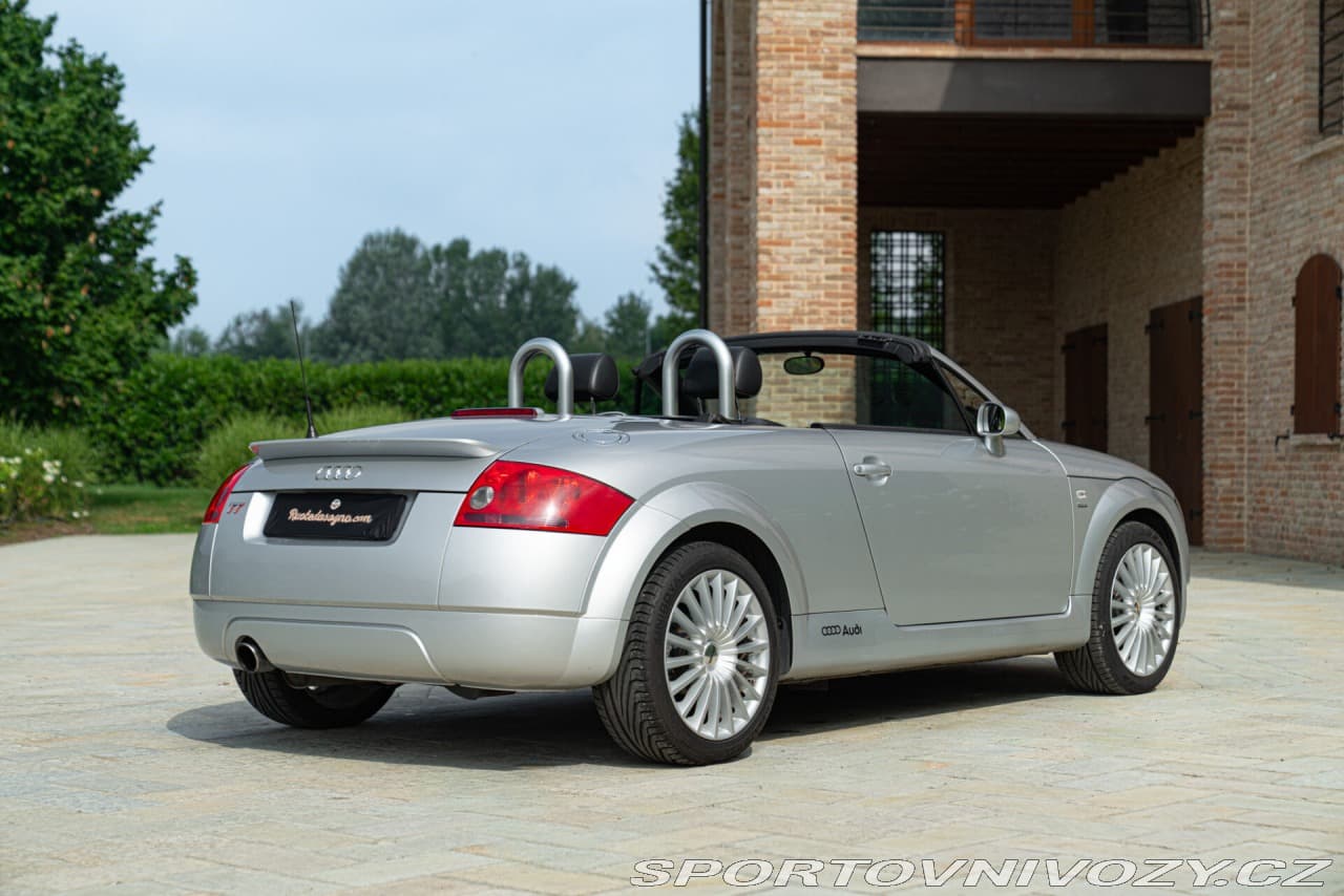 2003 Audi TT - 11