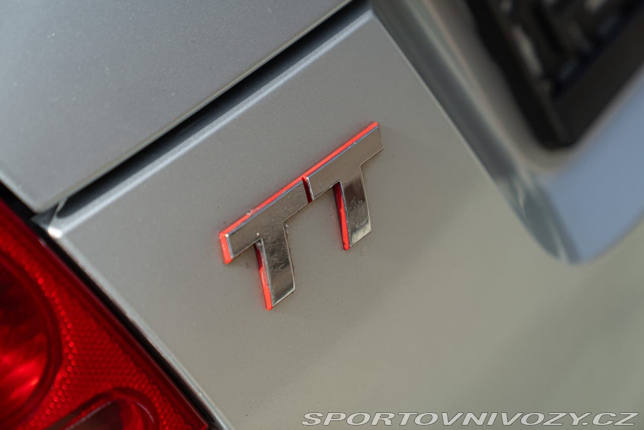 2003 Audi TT - 16