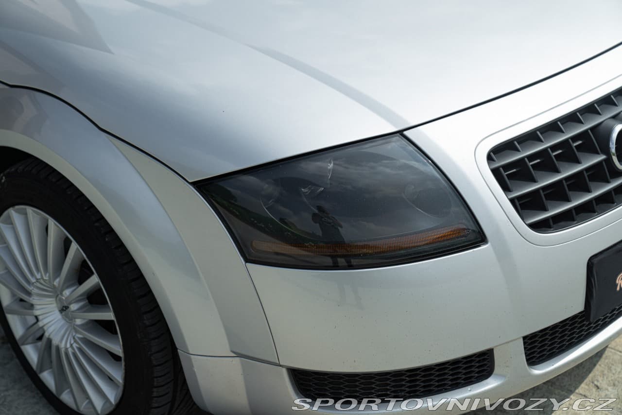 2003 Audi TT - 19