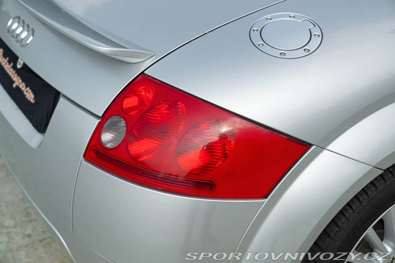 2003 Audi TT - 20