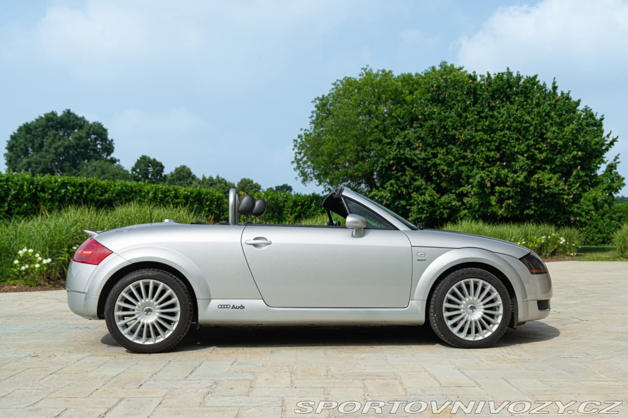 2003 Audi TT - 8