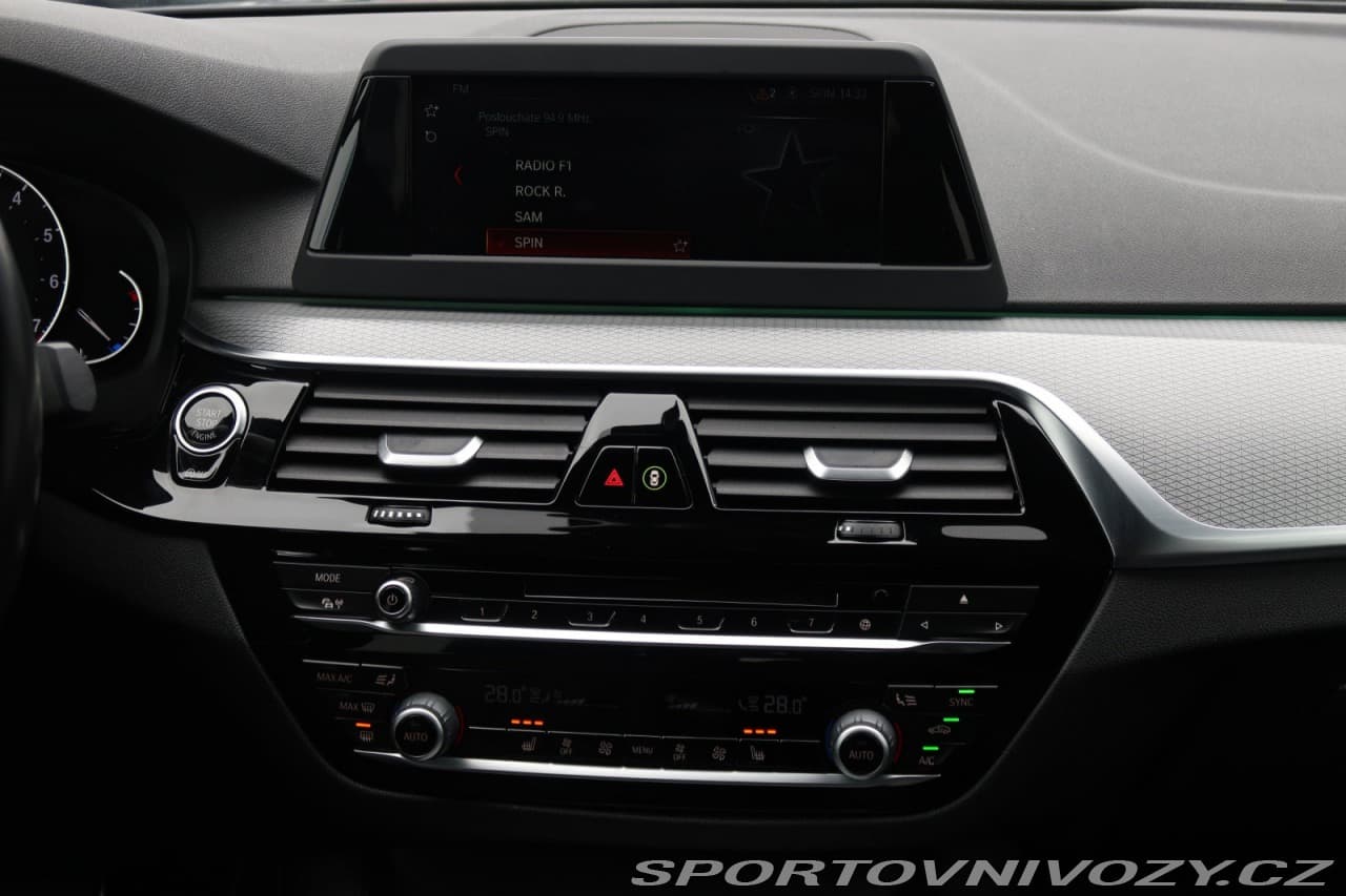 2019 BMW 5-SERIES - 12